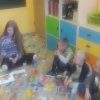 Galeria_szkoły - Gimnazjalisci czytaja przedszkolakom